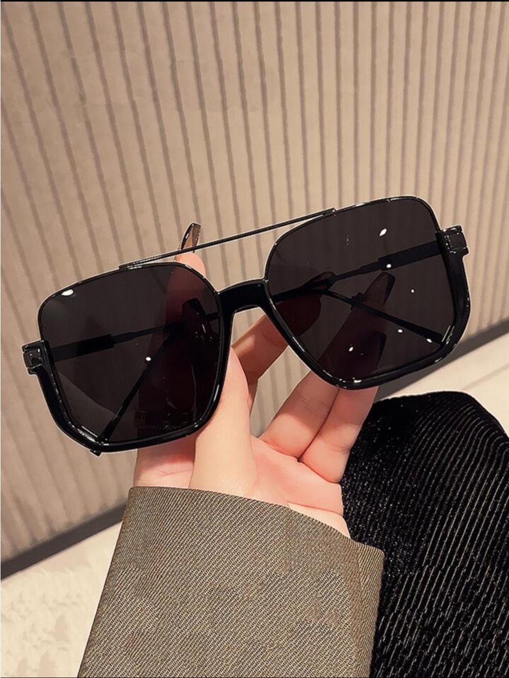 Oversized Fashionable Women Retro Shades Beach Accessories Women Glasses Black